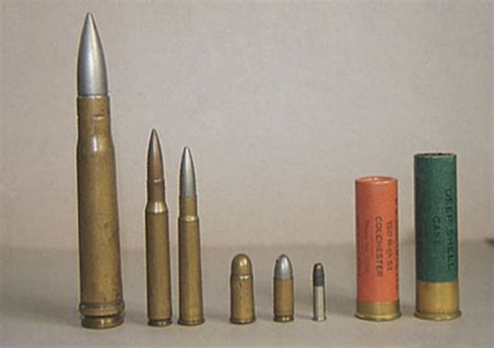 How much does a ballistics expert earn?