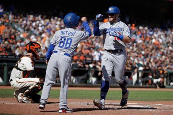 How much does a bat boy get paid in the MLB?