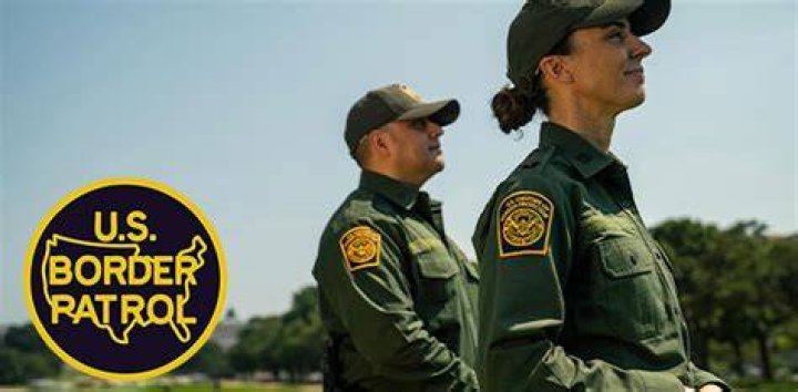 How much does a first year border patrol agent make?
