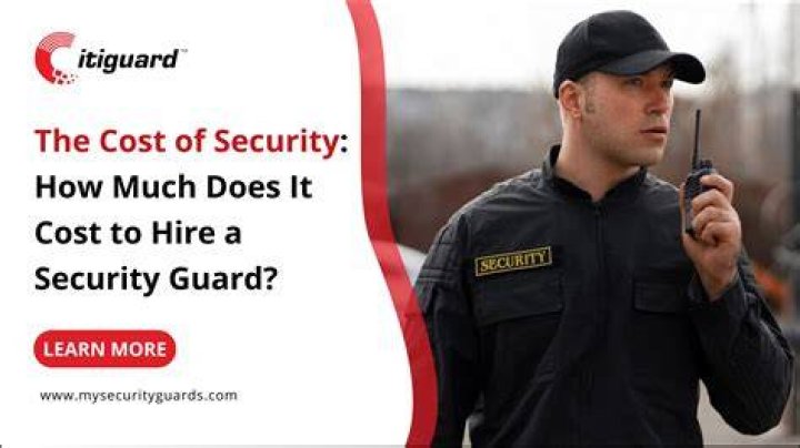 How much does a money guard make?