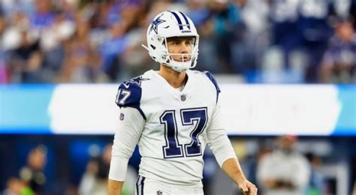 How much does Brandon Gomez make?