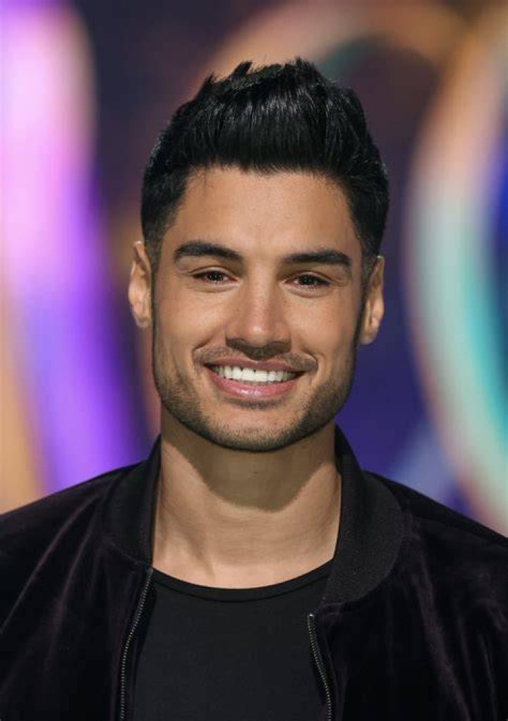 How much is Siva Kaneswaran worth?