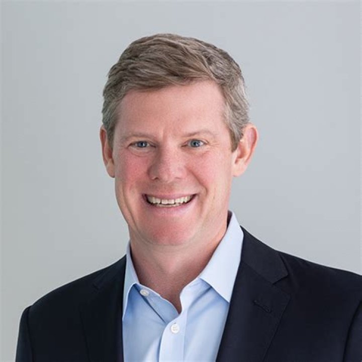 How much is the CEO of Visa worth?