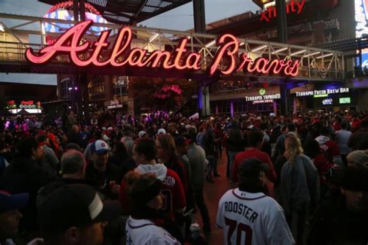 How much money do the Braves make a year?
