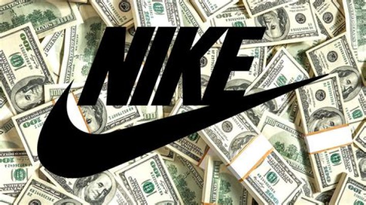 How much money does a Nike shoe designer make?