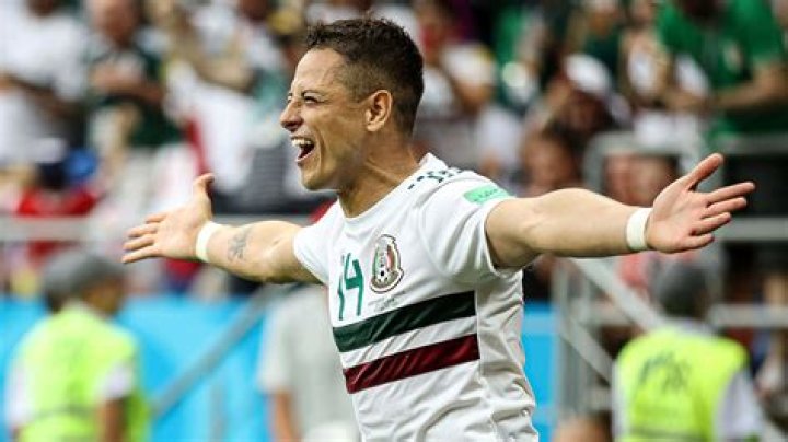 How much money does Javier Hernandez make?