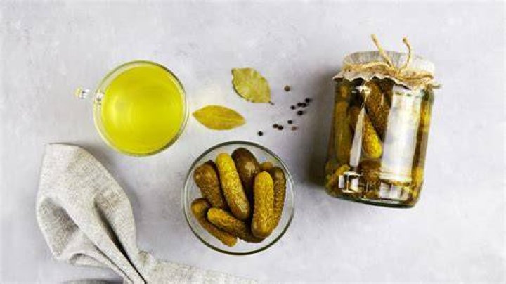 How much pickle juice should you drink a day to lose weight?