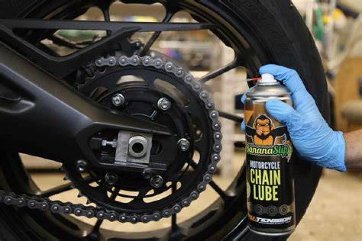 How often should a motorcycle chain be lubed?