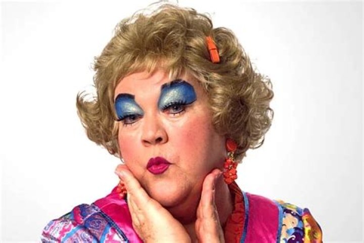 How old is Mimi from The Drew Carey Show?