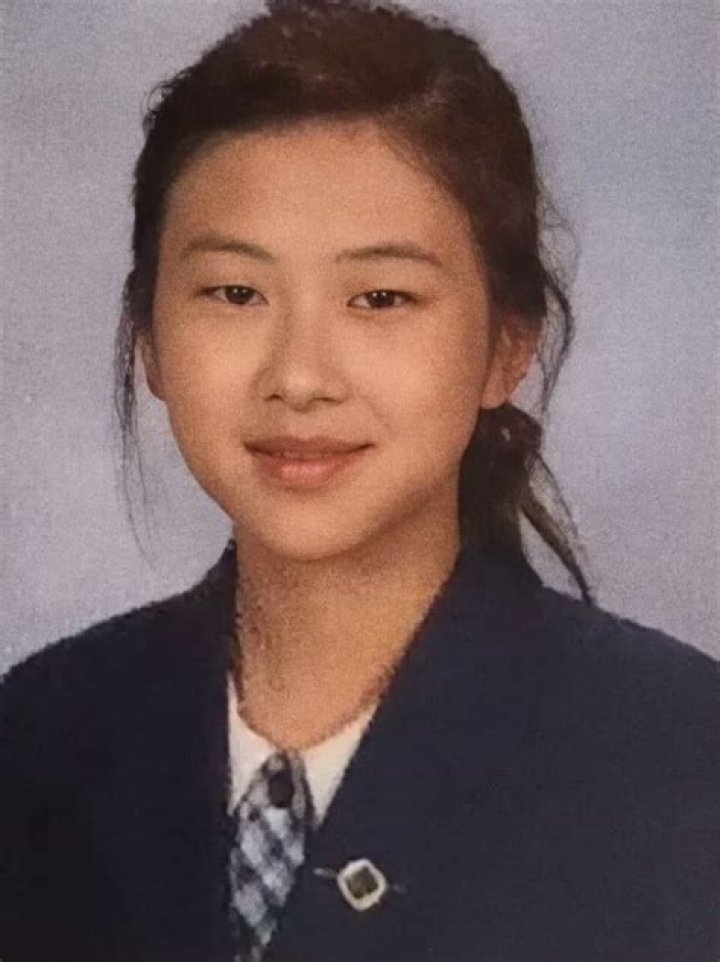 How old is rose from BLACKPINK?