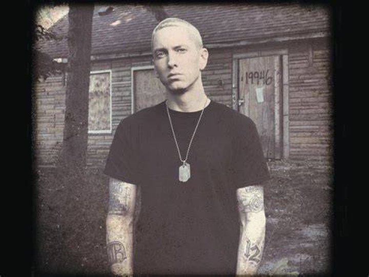How tall is Marshall Mathers?