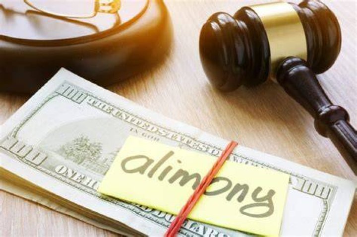 Is alimony tax deductible in 2017?