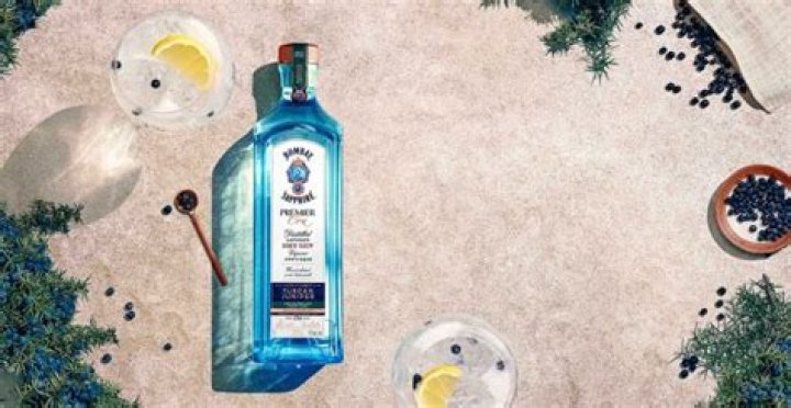 Is Bombay Sapphire gin made with juniper berries?