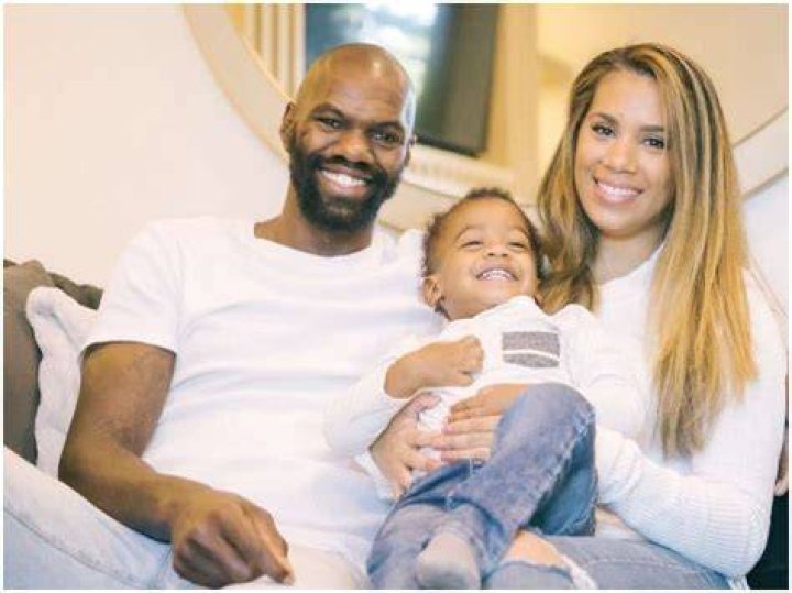 Is Dewayne Dedmon married?