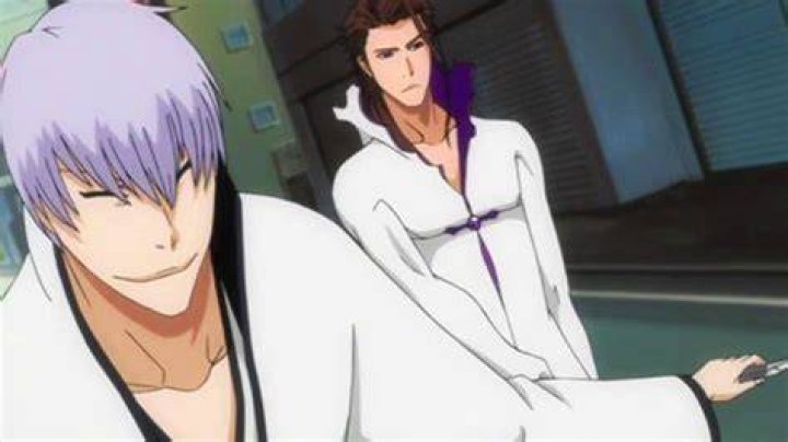 Is Gin a traitor Bleach?