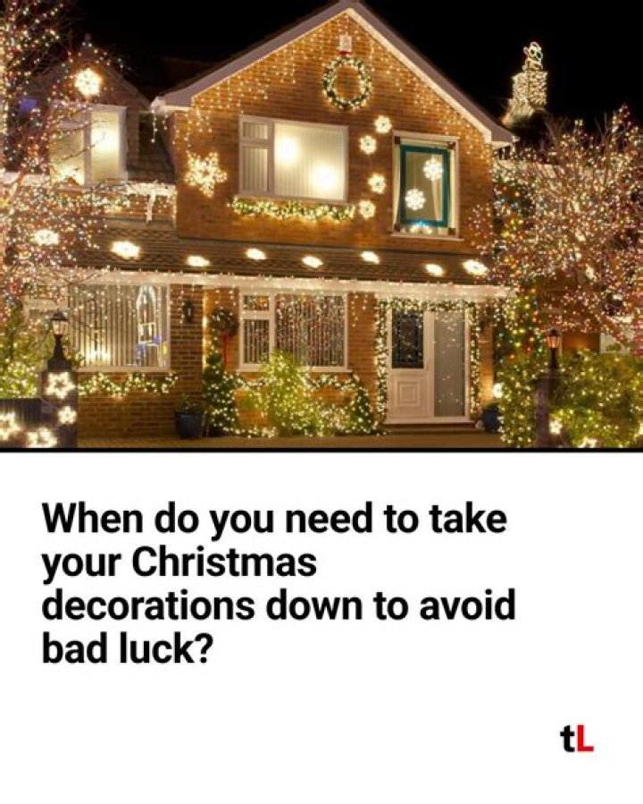 Is it bad luck to put Christmas decorations up before December?