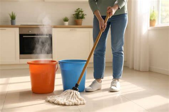 Is it better to mop with hot water or cold water?