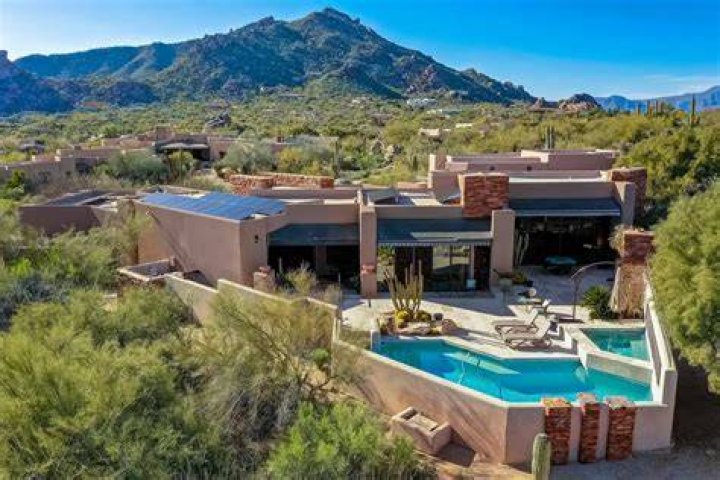 Is it expensive to live in Arizona?