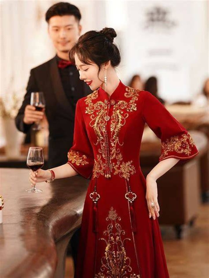 Is it rude to wear red to a Chinese wedding?