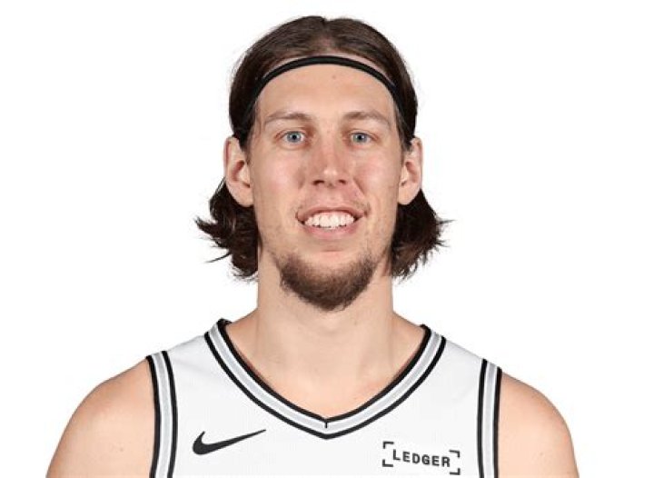 Is Kelly Olynyk free agent?