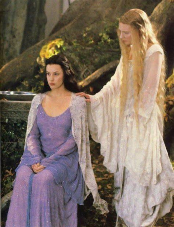 Is Lady Galadriel Arwen's mother?