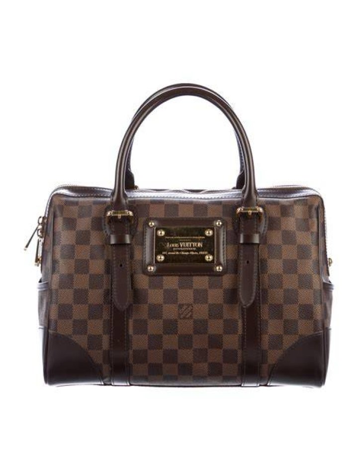Is Louis Vuitton still family owned?