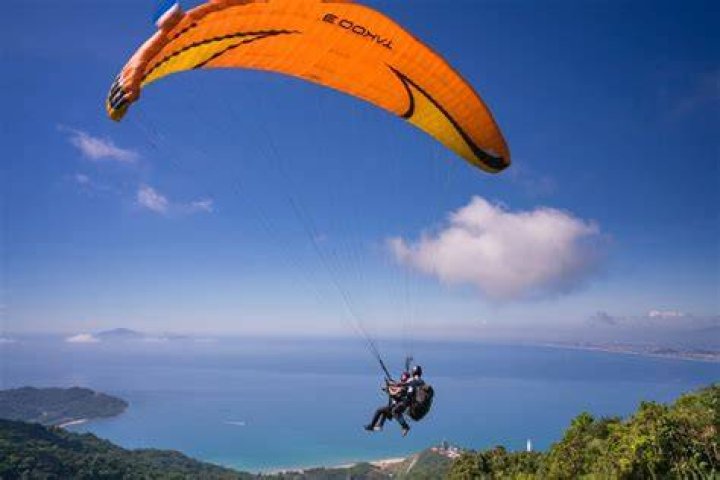 Is skydiving expensive hobby?
