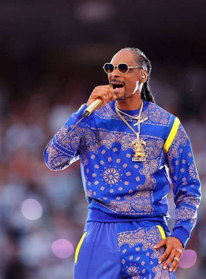 Is Snoop Dogg a real pimp?