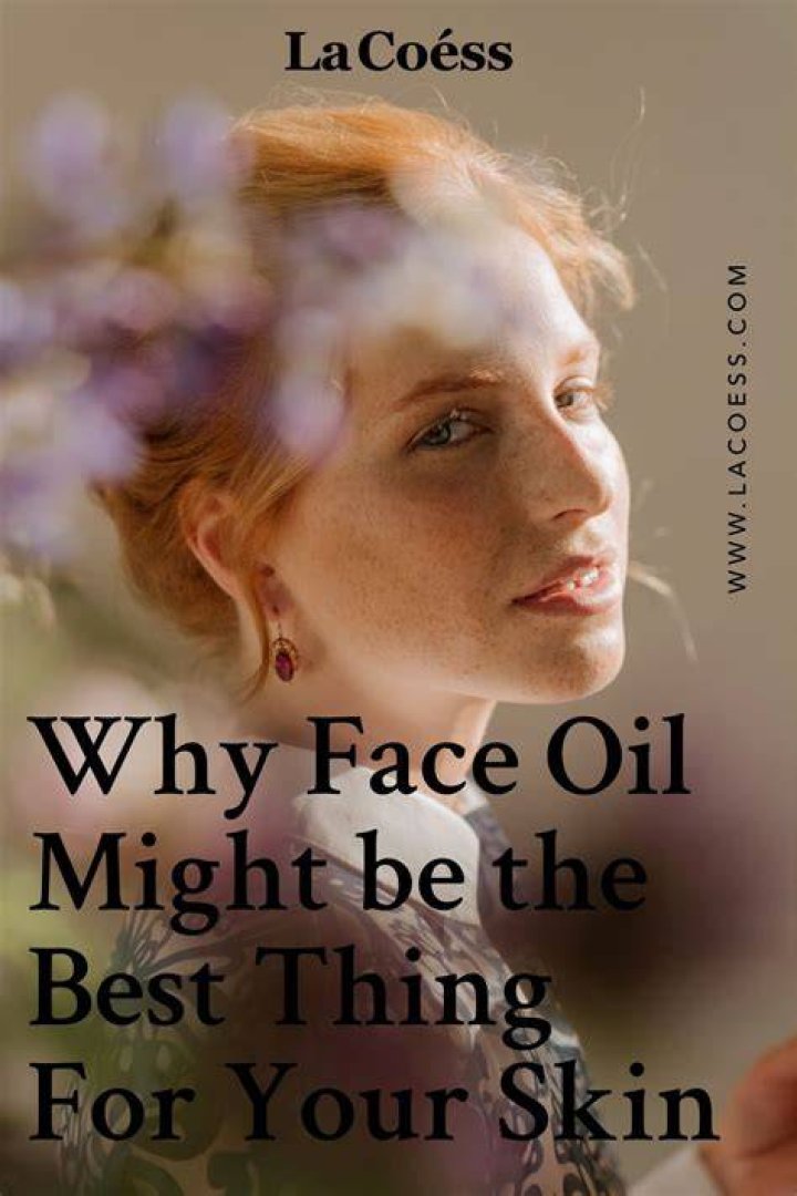 Should I put oil on my face in the morning or night?