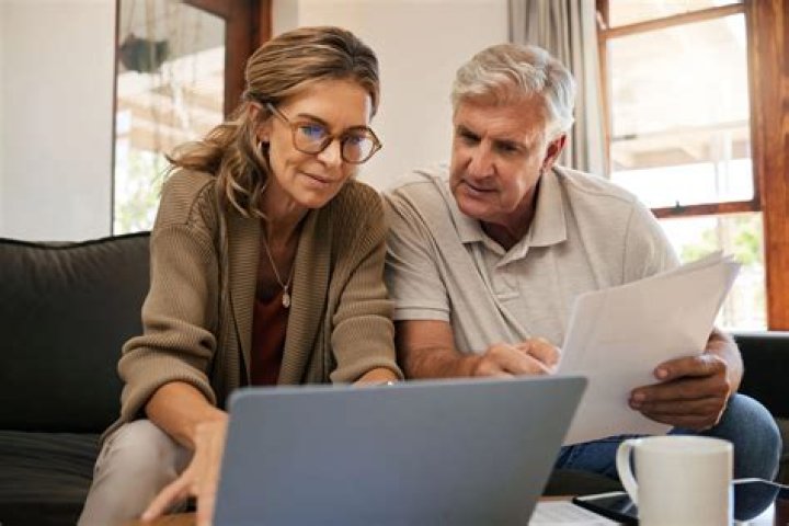 Should retirees continue to save?