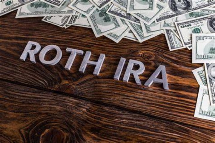 Should you put dividend stocks in Roth IRA?