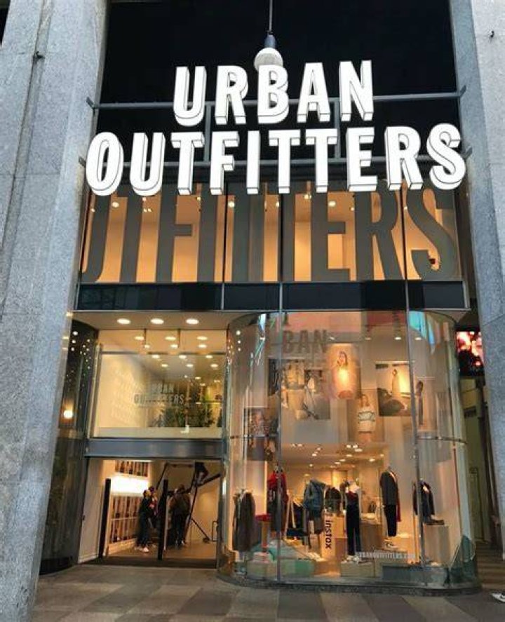 What aesthetic is Urban Outfitters?