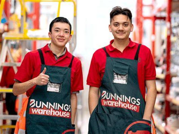 What Age Can u work at Bunnings?