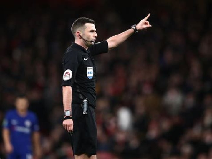 What are referee responsibilities?