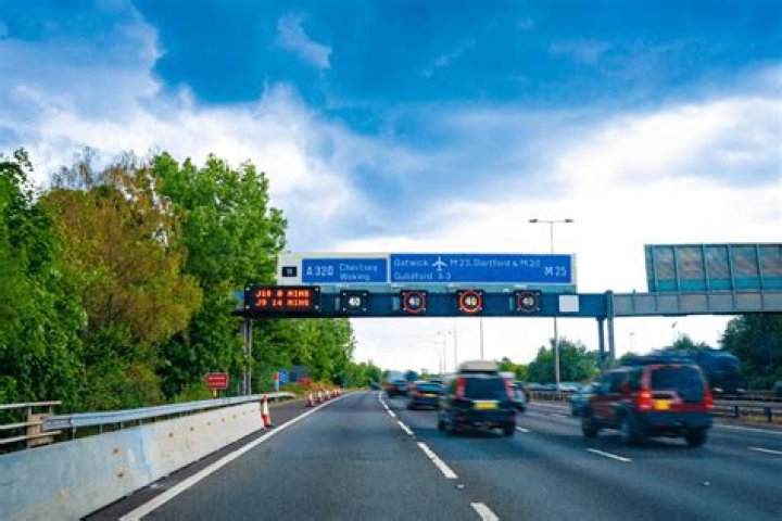 What are the benefits of smart motorways?