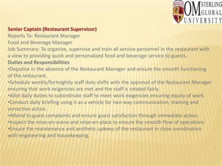 What are the duties and responsibilities of food and beverage service captain?