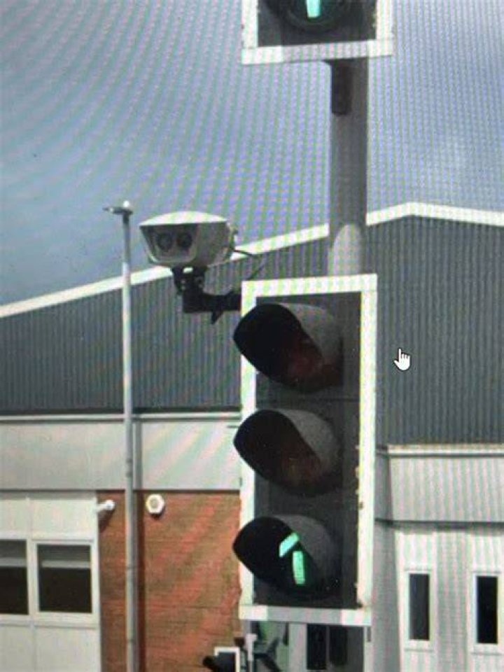 What are the Round cameras on traffic lights UK?