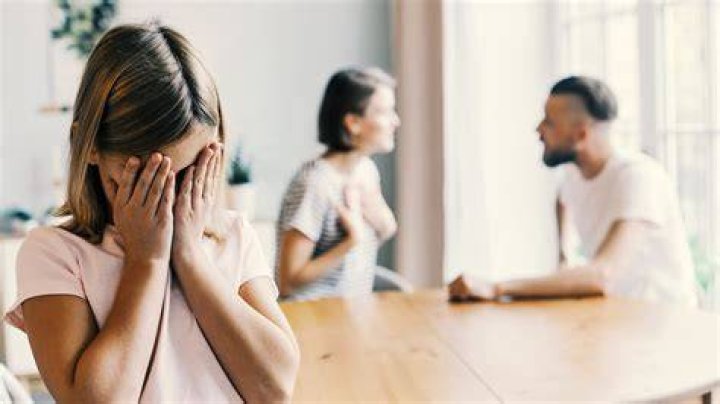 What behaviors lead to divorce?