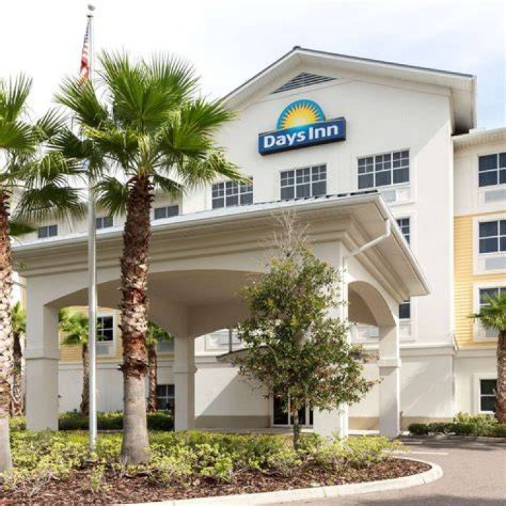 What brand owns Days Inn?