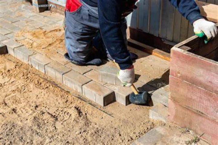 What can I use instead of polymeric sand?