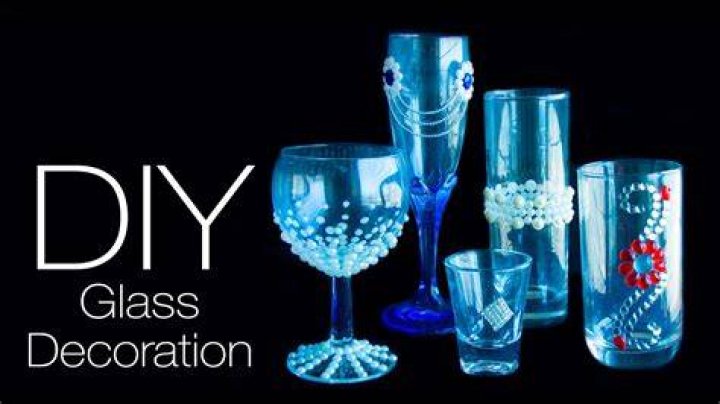 What can you use to decorate glass?