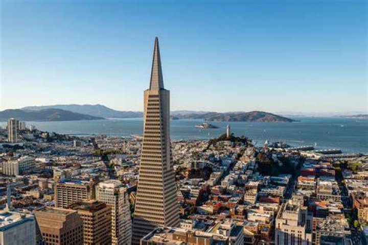 What city in California has the most skyscrapers?