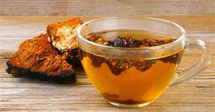 What color should chaga tea be?