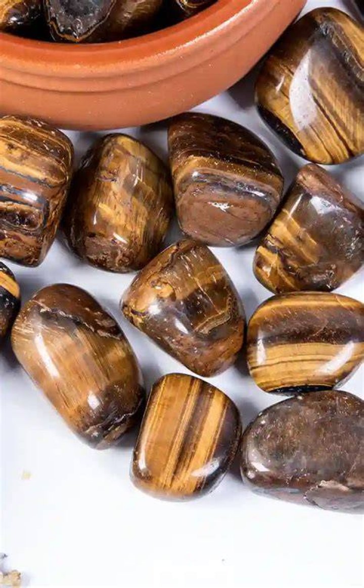 What crystals go with Tigers Eye?