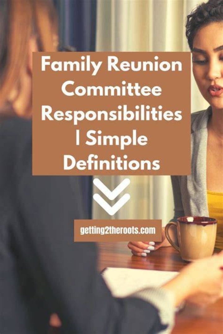 What does a family reunion committee consist of?