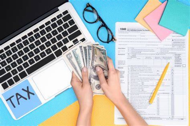 What does it mean to apply overpayment to 2021 taxes?