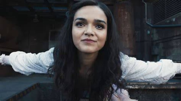 What does Lucy Gray look like?
