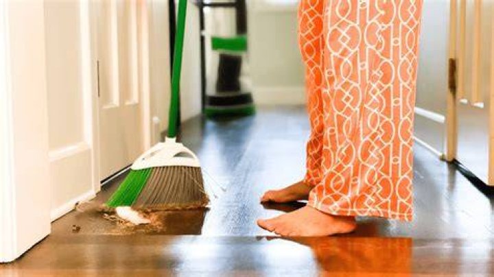 What does sweeping under your feet mean?