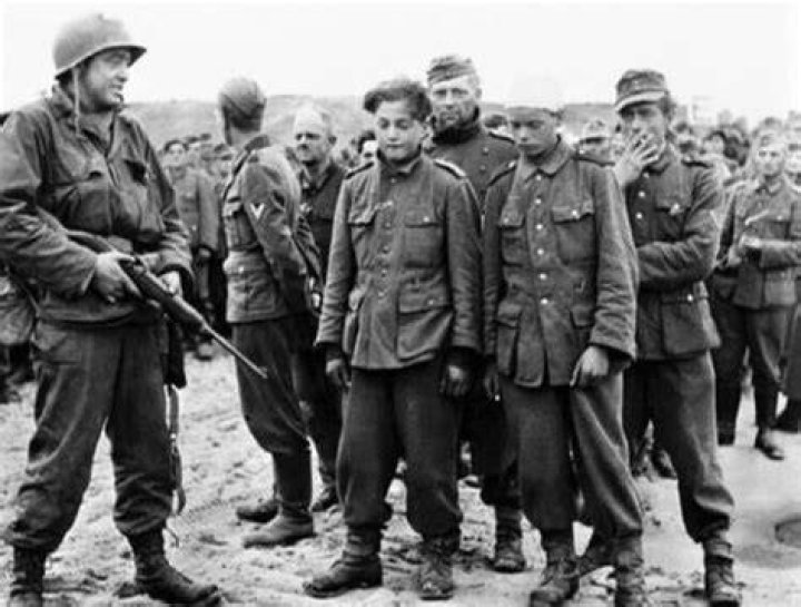 What happened to captured German soldiers after ww2?