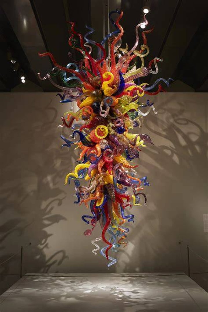 What happened to Dale Chihuly?